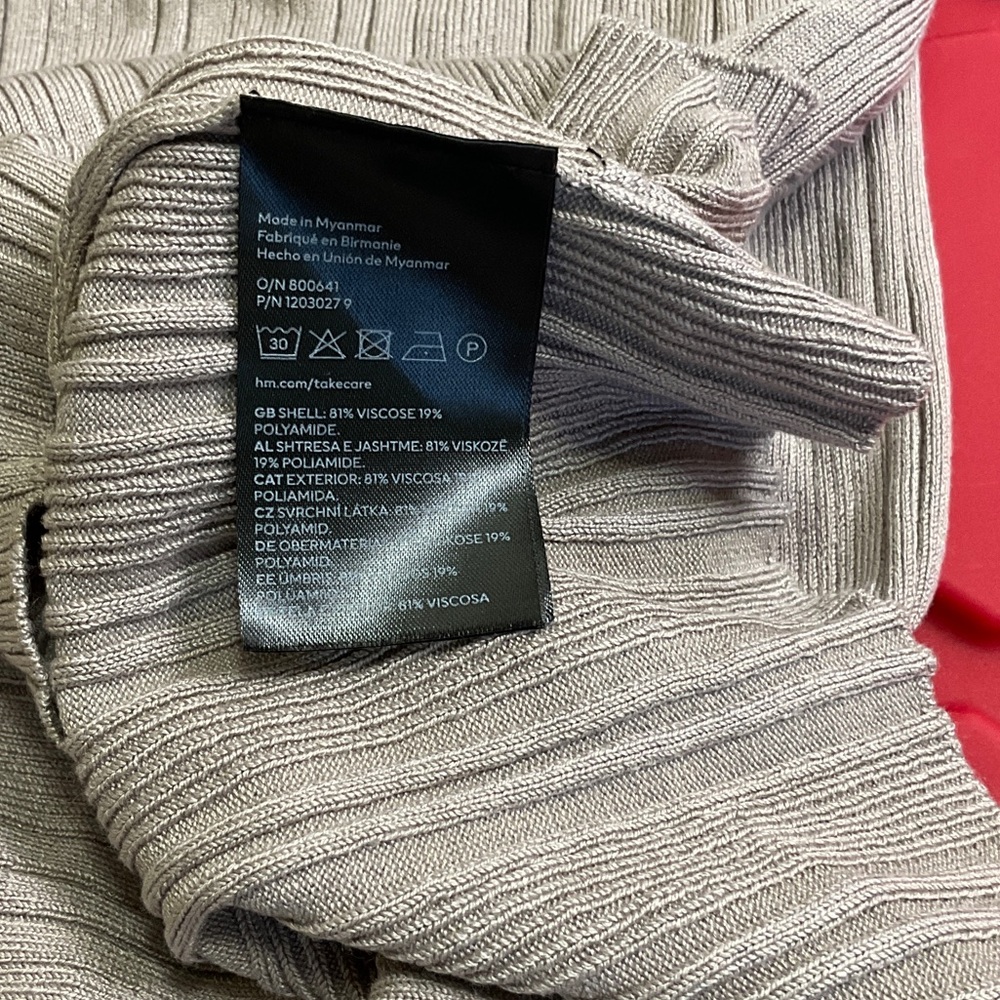 Divided Taupe Ribbed Tank Top - Picture 4 of 4